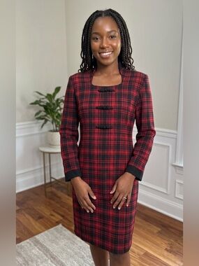 Vintage Chaus Petite Plaid Dress Red Black Tartan Frog Closure Sheath